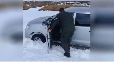 Neuquén: volvían de un encuentro religioso, quedaron varados en la ruta por la nieve y murieron congelados