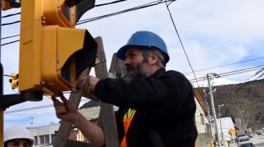 Comenzó el recambio de semáforos en la ciudad