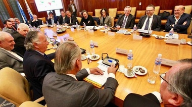 Alberto Fernández pidió a los industriales ayuda en la lucha contra el hambre y les prometió un ministerio para las exportaciones