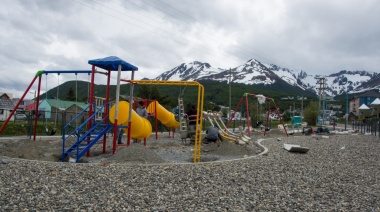 La Plaza de los niños cuenta con nuevos juegos