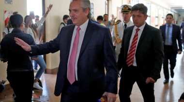 Presidente y profesor: Alberto Fernández fue a la Facultad de Derecho de la UBA a tomar finales