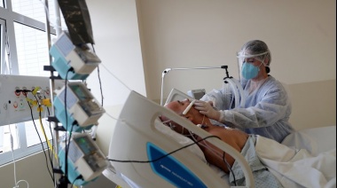 COVID-19 y mortalidad: por qué cada vez menos pacientes mueren en unidades de cuidados intensivos