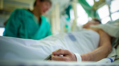 Aprueban el protocolo para que familiares puedan visitar a pacientes críticos