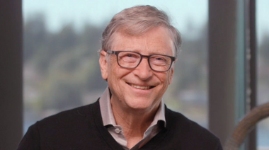 Bill Gates se vacunó contra el Covid-19: "Gracias a todos los científicos"