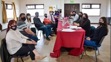 Beneficios y obras  para jubilados y jubiladas tolhuinenses