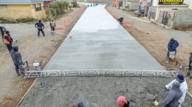 Avanza la pavimentación de calle El Alambrador