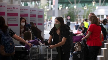 Viajes de egresados: hay 143 estudiantes argentinos varados en Cancún tras el escándalo de los PCR truchos