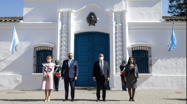 Alberto Fernández: "Todos los días peleo contra los que quieren ver a la Argentina arrodillada"