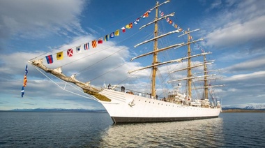 La Municipalidad de Ushuaia dio la bienvenida a la Fragata Libertad