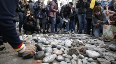 Marcha de las piedras por las víctimas del Covid-19 en la Argentina