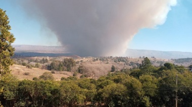 Feroz incendio en las sierras de Córdoba: Hay casas afectadas y evacuados