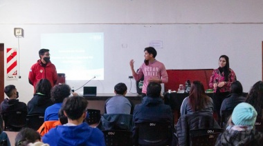 Alcoholemia Cero: Charlas de concientización a estudiantes de Tolhuin