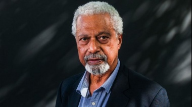 Quién es Abdulrazak Gurnah, el primer autor africano negro en ganar el galardón en Literatura en más de 30 años