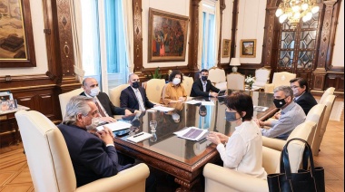 El Gobierno proyecta "formalizar" a los trabajadores de la economía social con nuevo monotributo