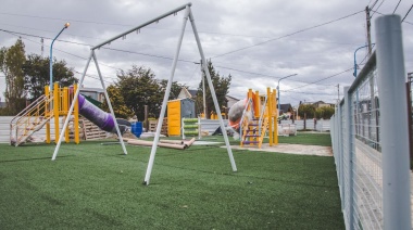 Colocaron juegos nuevos en la plaza del Barrio San Salvador