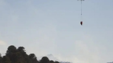 Cayó un helicóptero hidrante que combatía incendios y murieron sus dos ocupantes
