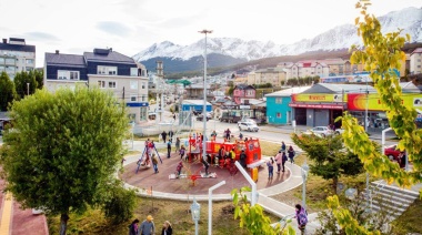 Reapertura de una renovada Plaza de Bomberos