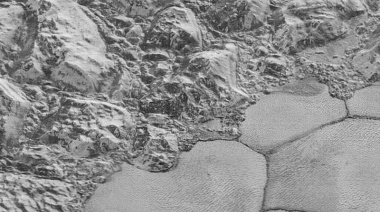 Qué son los volcanes de hielo, el último misterio de Plutón que intriga a los astrónomos