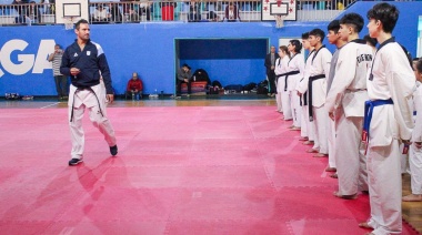 El medallista olímpico en Taekwondo, Sebastián Crismanich destacó las las instalaciones del gimnasio municipal de deportes de contacto