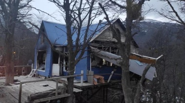 Dos personas en terapia intensiva tras incendiarse su vivienda