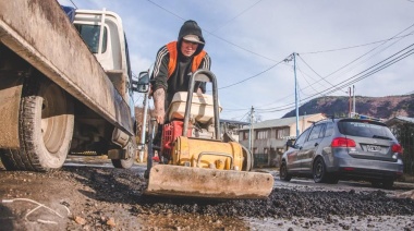 Continúan los trabajos de bacheo en la ciudad