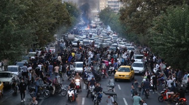 La Guardia Revolucionaria de Irán lanza una poderosa advertencia mientras aumentan las muertes en las protestas