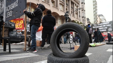 El gremio acusa a los empresarios de "no sentarse seriamente a negociar" y las terminales llaman al diálogo
