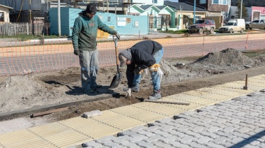 Ponen en valor las veredas de la costanera