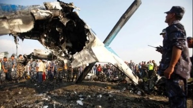 Nepal: Se estrelló un avión y entre los 68 muertos hay una argentina