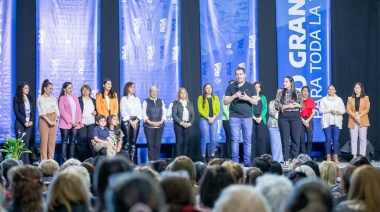 Miles de mujeres participaron del bingo "Nosotras Podemos"