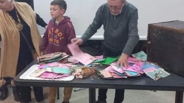 Abrieron una cápsula del tiempo con mensajes del siglo pasado: “No conviertan a la Tierra en un desierto”