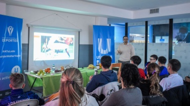Mas  de 60 deportistas y entrenadores participaron de la charla de "Nutrición en el deporte".