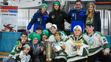 La Municipalidad acompañó la realización de la Copa de Hockey sobre Hielo del Fin del Mundo