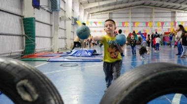 Miles de niños disfrutaron las jornadas deportivas de invierno