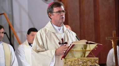 "No dejemos el evangelio en la puerta del cuarto oscuro", afirmó García Cuerva en la homilía