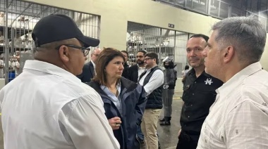 Patricia Bullrich visitó una cárcel en El Salvador y ratificó el plan de replicar el modelo Bukele