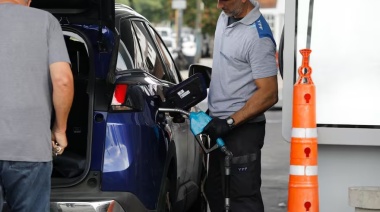 YPF bajará a partir de mañana el precio de los combustibles