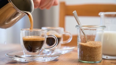 Los ingredientes que un neurólogo recomienda ponerle al café todas las mañanas para cuidar la memoria y el cerebro