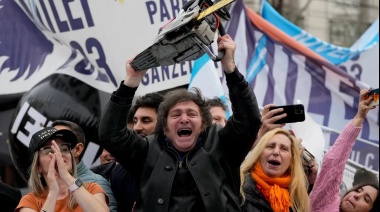 "Seguimos con la motosierra", posteó Javier Milei tras el anuncio de un fuerte recorte en el área de Salud