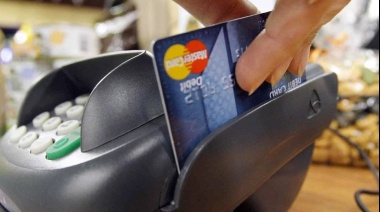 Desde el viernes se podrán hacer pagos en dólares con débito y QR