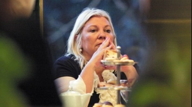 Carrió destrozó a los Milei por la estafa cripto: "son marginales y la cajera es Karina"