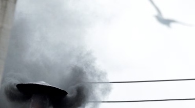 La historia de la fumata blanca: cómo y por qué el Vaticano usa humo en cada cónclave para anunciar al Papa