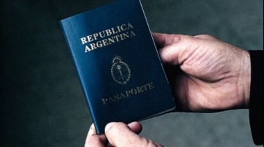 Ciudadanía por grandes inversiones, deportaciones exprés y residencia más estricta: qué dice la letra chica de la reforma migratoria de Milei