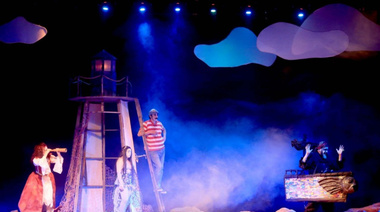 Sala llena y ovación para "La Espuma del Mar en la Isla del Silencio