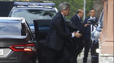 El mercado cree que Caputo no tiene dólares para defender la banda: "Quemó los dólares de las exportaciones"