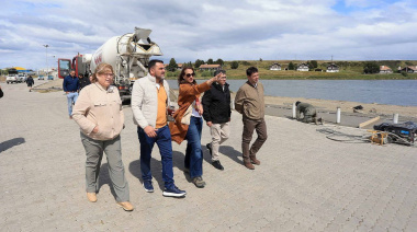 El intendente recorrió los trabajos de la última etapa de la pasarela Luis Pedro Fique