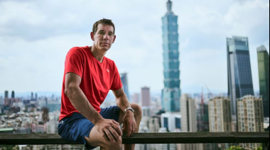 Quién es Alex Honnold, el “mejor escalador del mundo” que busca conquistar la cima del Taipei 101
