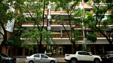 Adorni cada vez mas complicado, pero Milei lo respalda
