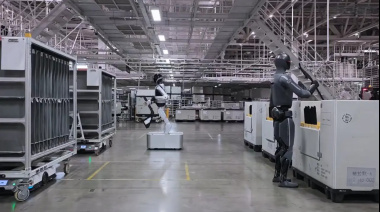 Xiaomi ya entrena robots humanoides en una fábrica real: trabajan al ritmo de una línea de coches y aciertan el 98% de las veces