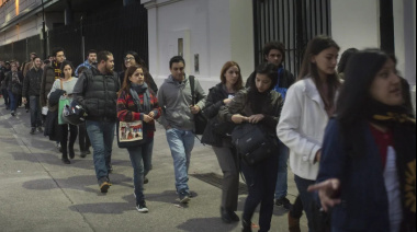 Cayó el empleo formal y el salario mínimo perdió 40% de poder adquisitivo